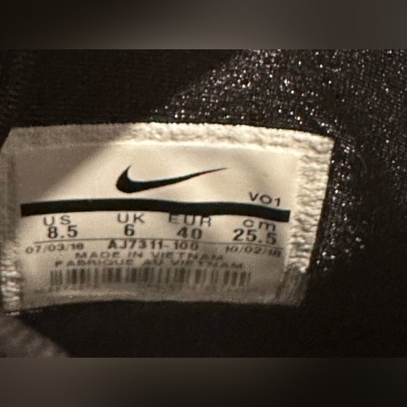 Nike Unique Women’s Air Force 1 High Utility White Light Cream Reverse Tag 8.5 - Picture 11 of 13